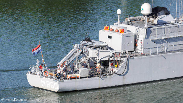 Juni 2013, M 860 ‚Schiedam‘ im Nord-Ostsee-Kanal bei Kiel
