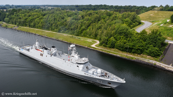 Juni 2022, F 613 ‚Tarik Ben Ziyad‘ im Nord-Ostsee-Kanal bei Kiel