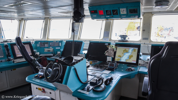Juni 2022, F 260 ‚Braunschweig‘ in Kiel – Brücke