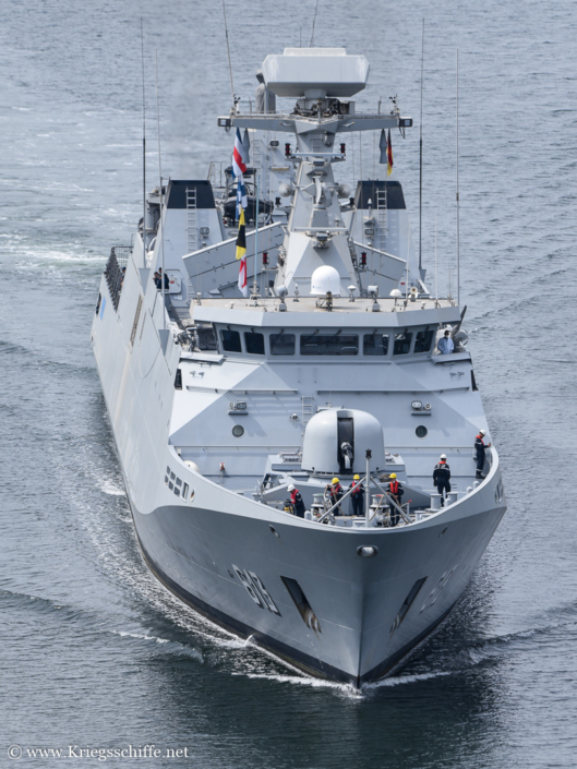 Juni 2022, F 613 ‚Tarik Ben Ziyad‘ im Nord-Ostsee-Kanal bei Kiel