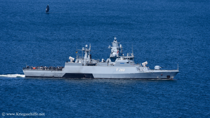 Juni 2022, F 260 ‚Braunschweig‘ in Kiel