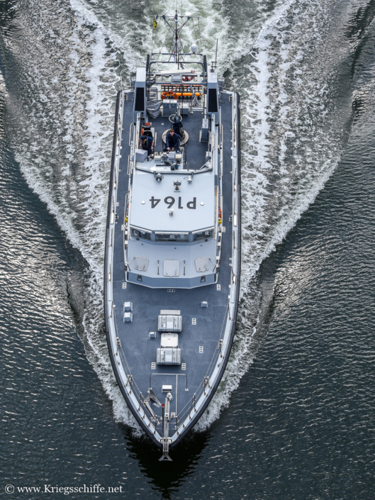 April 2023, P 164 ‚Explorer‘ im Nord-Ostsee-Kanal bei Kiel