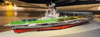 2008, Modell der R 81 HNLMS 'Karel Doorman' (Luftfahrtmuseum, Soesterberg / NL)