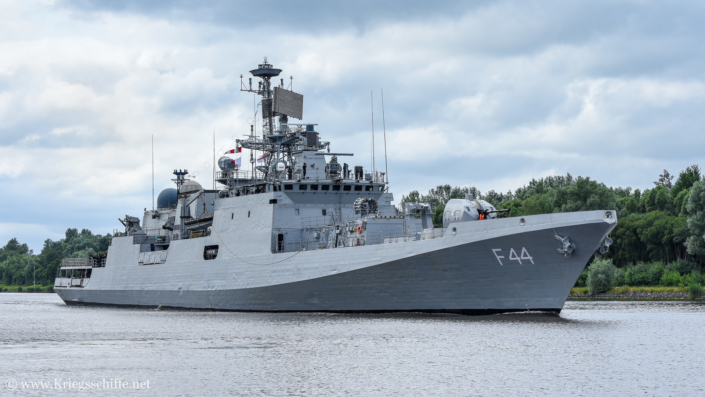 2021, F 44 ‘Tabar’ im Nord-Ostsee-Kanal bei Oldenbüttel