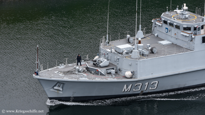 September 2022, M 313 ‚Admiral Cowan‘ im Nord-Ostsee-Kanal bei Kiel
