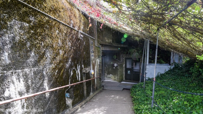 August 2026, Festung ‚Stevnsfort‘ in Rødvig / DK – Eingangsbereich zum Bunker
