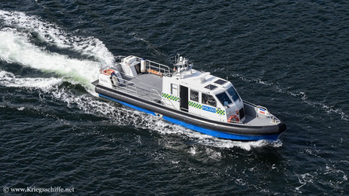 September 2026, Streifenboot ‚Sprotte‘ im Nord-Ostsee-Kanal bei Kiel
