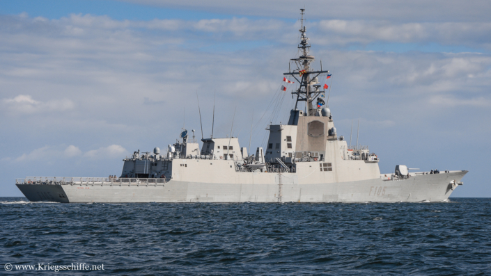 Juni 2019, F 105 ‚Cristóbal Colón‘ in Kiel