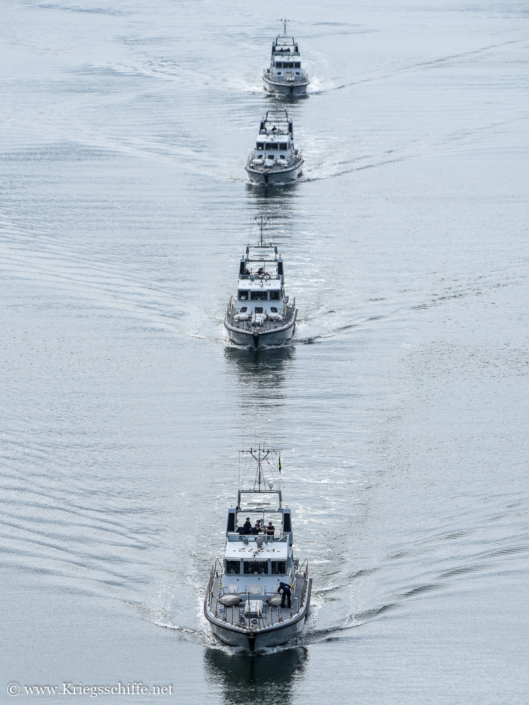 Mai 2025, vier Boote der PP ‚Archer‘ Klasse im Nord-Ostsee-Kanal bei Kiel